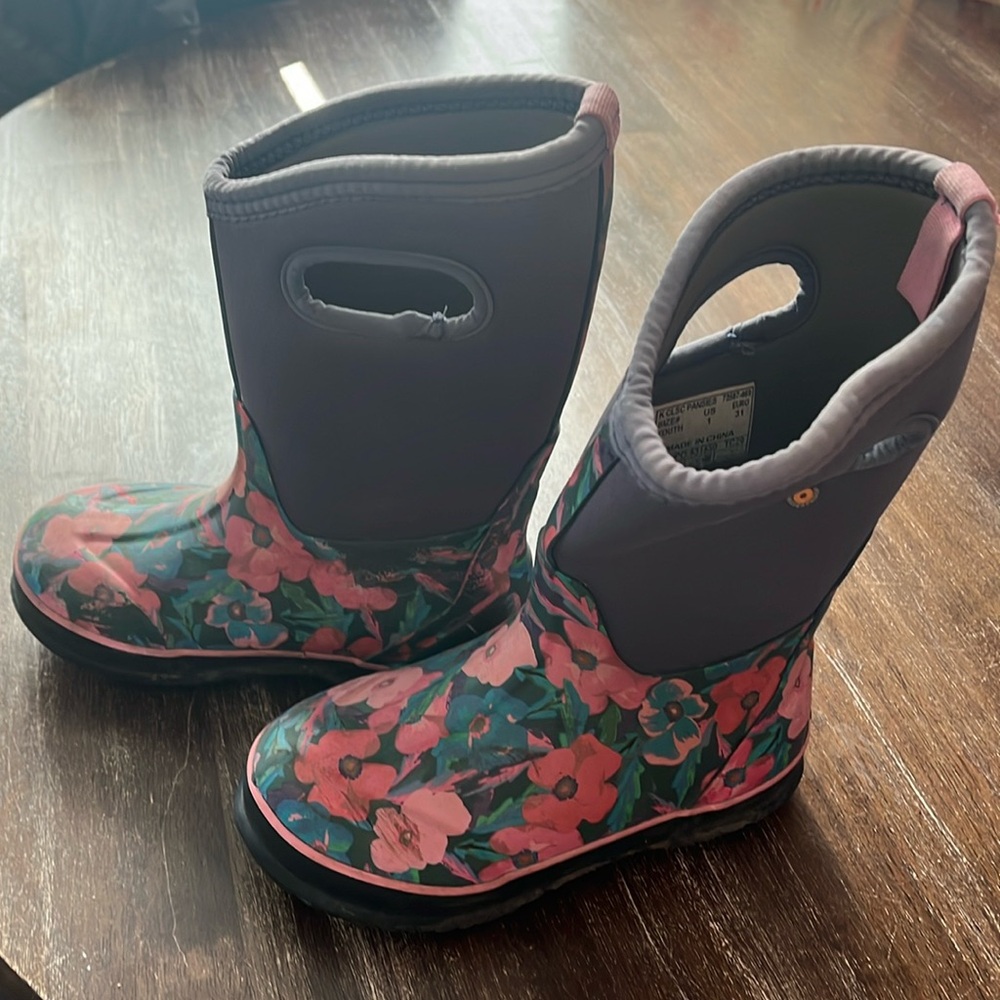 Girls Bogs boots